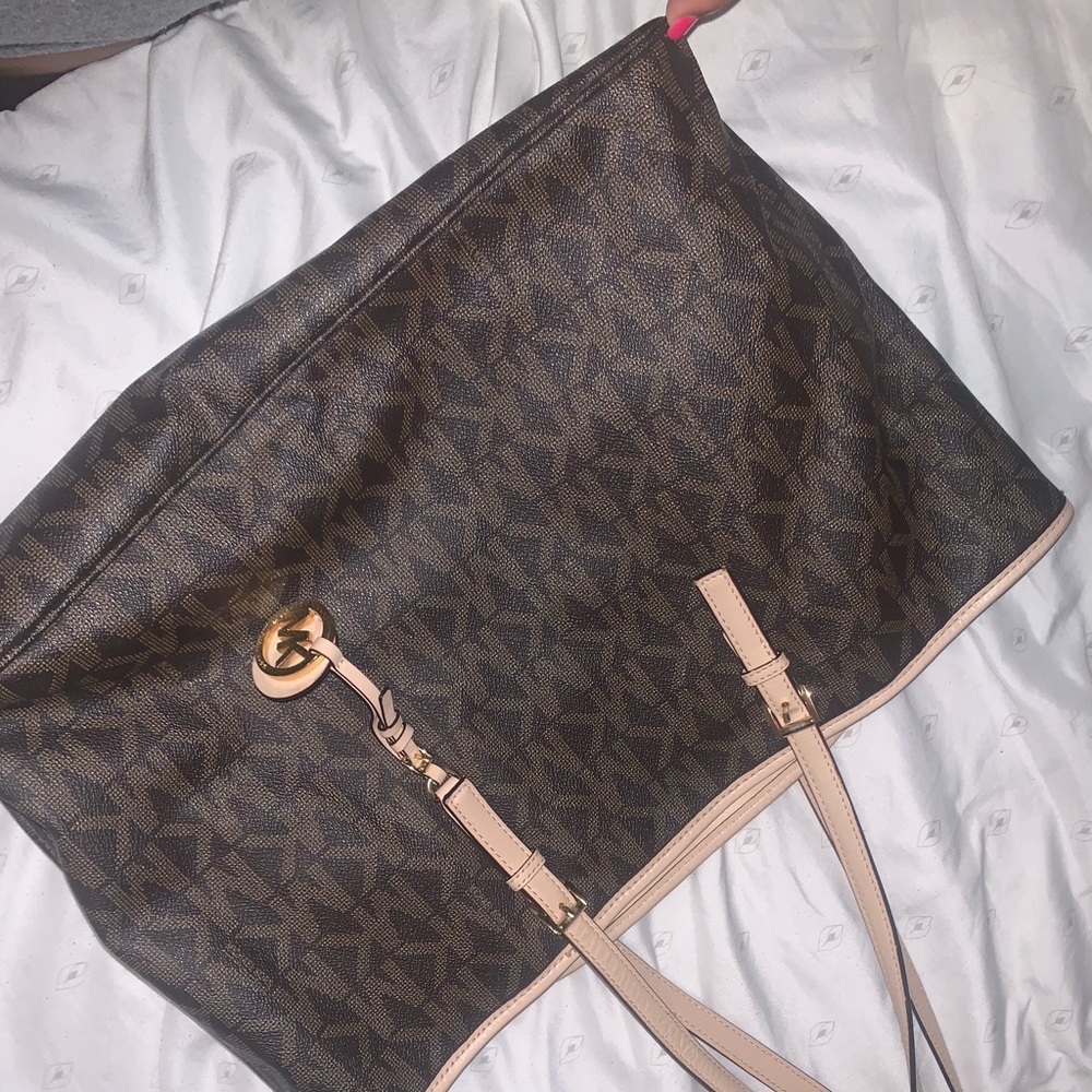 Micheal Kors tote